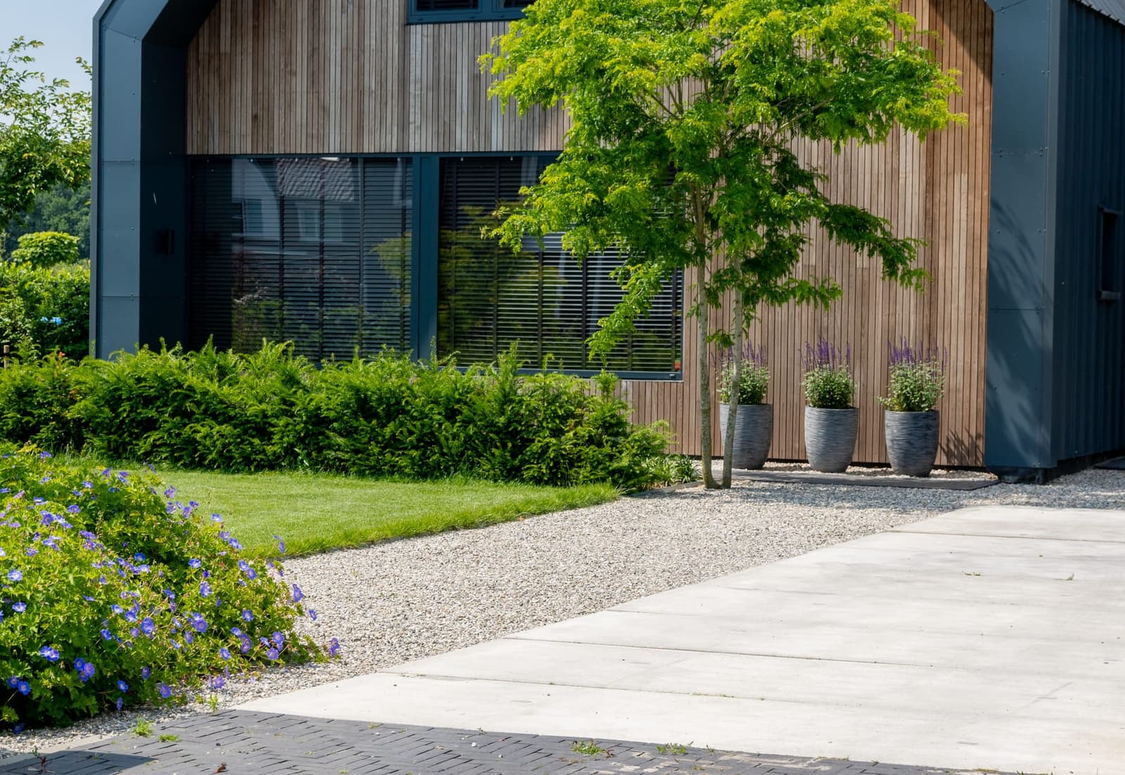 Aangelegde tuin in Heumen door Van Rijbroek Hoveniers — foto 10 van 13